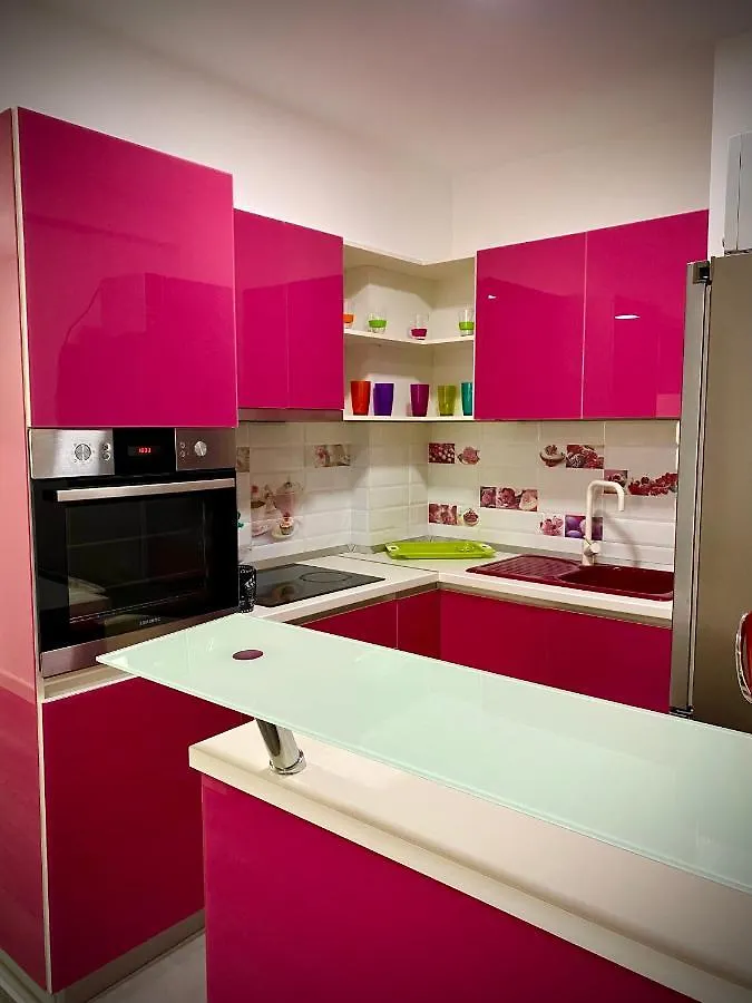 Forever Friday Apartment Cosmopolis Cretuleasca 0*,